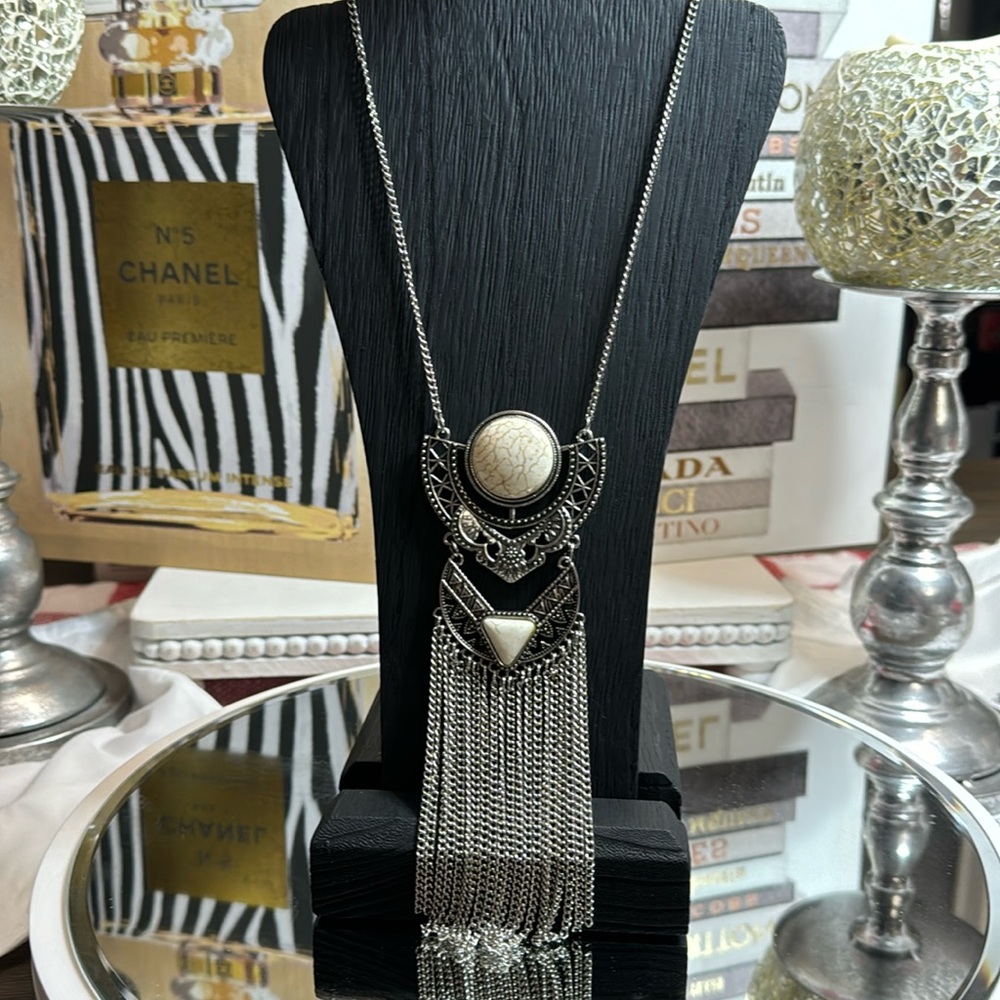EUC PAPARAZZI LONG NECKLACE with MARBLE LOOK STONE